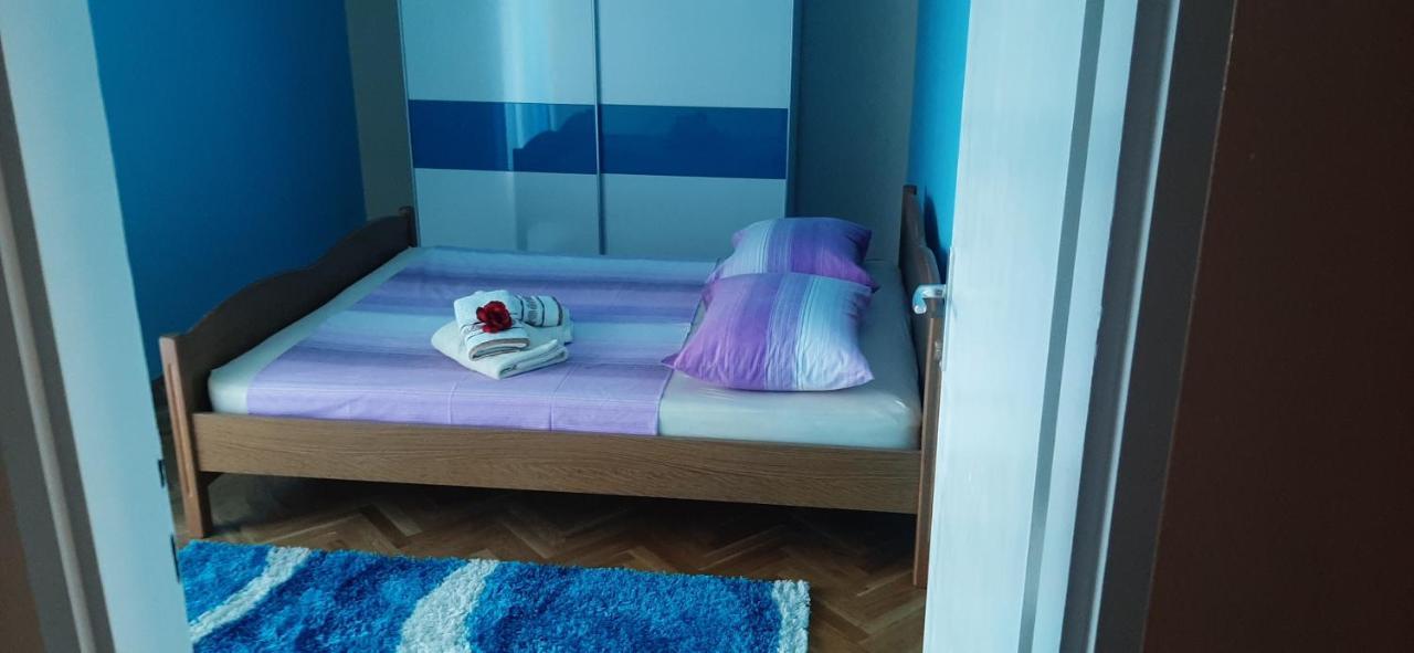 Vana Apartment