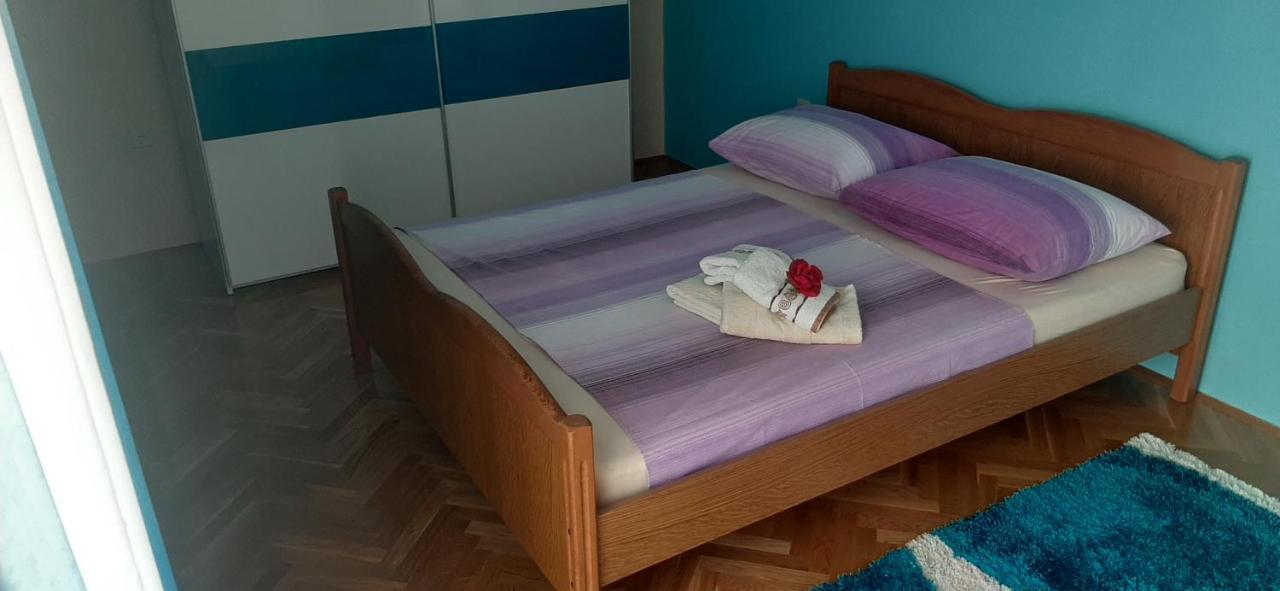 Vana Apartment